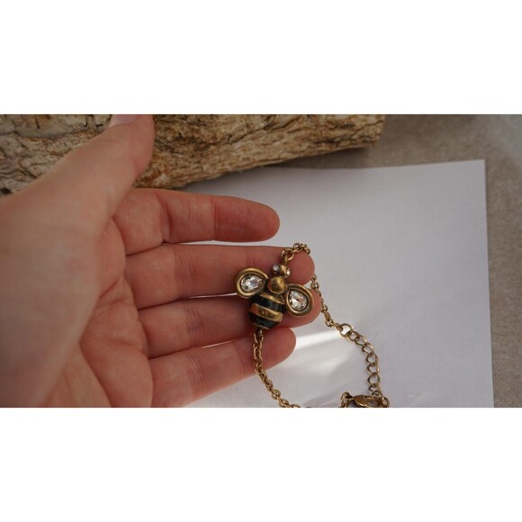 Vintage bee charm bracelet gold tone enamel rhinestone bug 1990s whimsy, 7 inch - Picture 8 of 10